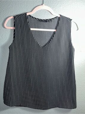 Halogen Black and White Vertical Stripe V-Neck Sleeveless Camisole